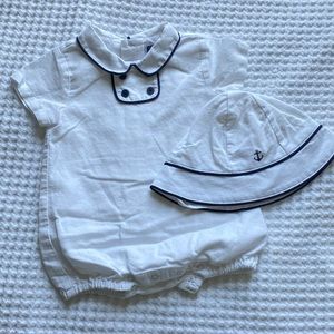 Janie and Jack Linen Boys 1-piece & hat 6-12 month